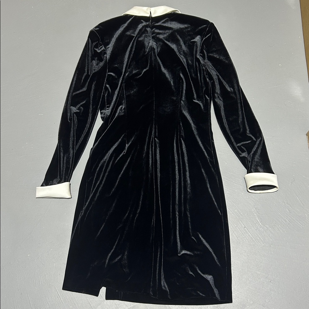 Ever Beauty Black Velvet Dress with White Front Lapel Collar (Women’s Size 4) - Picture 10 of 11